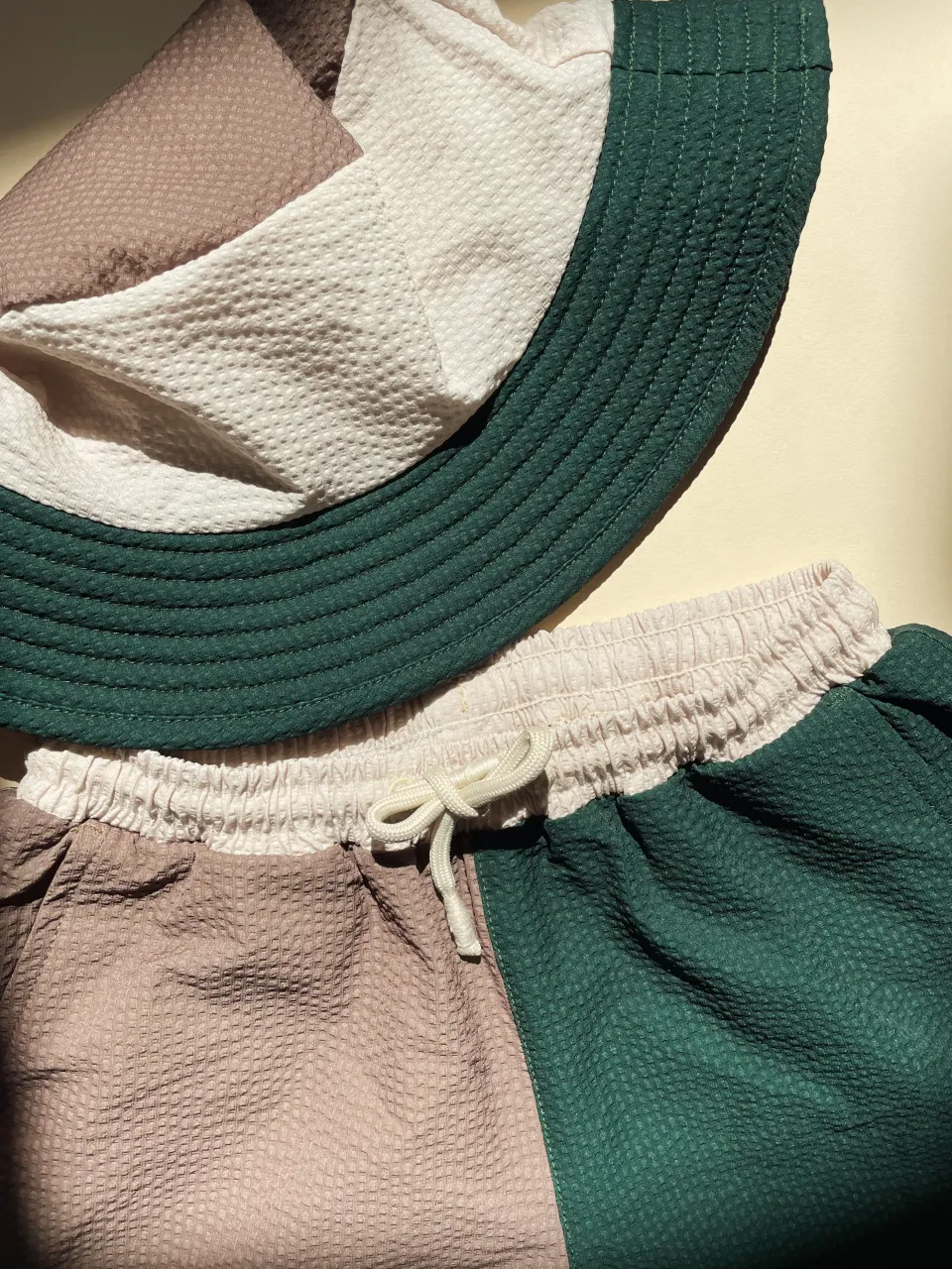 Konges Sløjd Badetøj|seer asnou badeshorts - PINEL GROVE/SHITAKE/FRENCH OAK pinelgrove/shitake/frenchoak